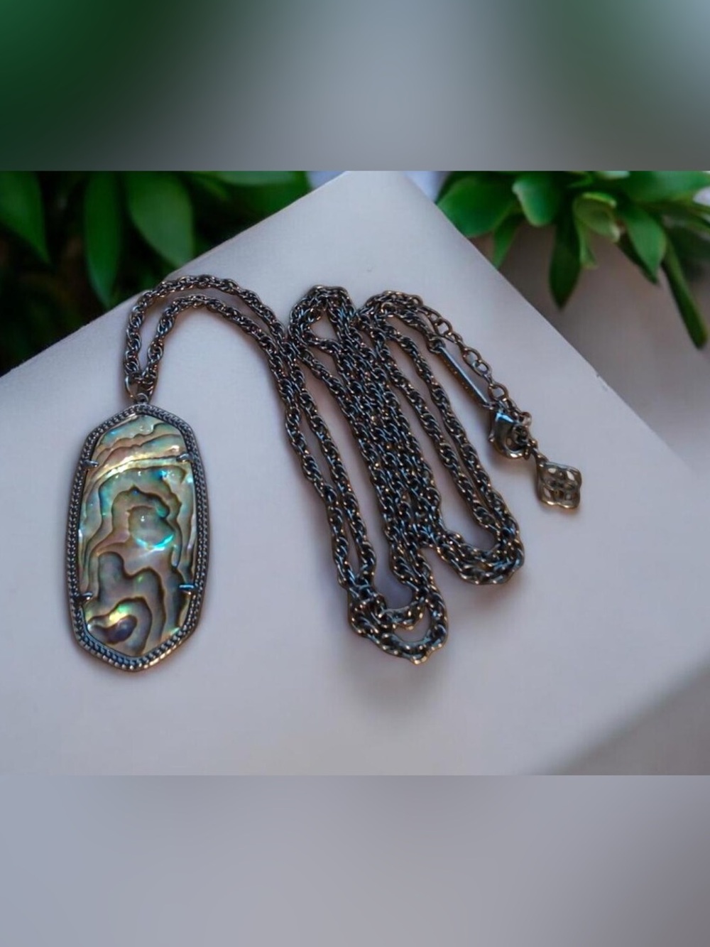 Kendra Scott Rae Abalone Shell Gunmetal Pendant Necklace and Dustbag